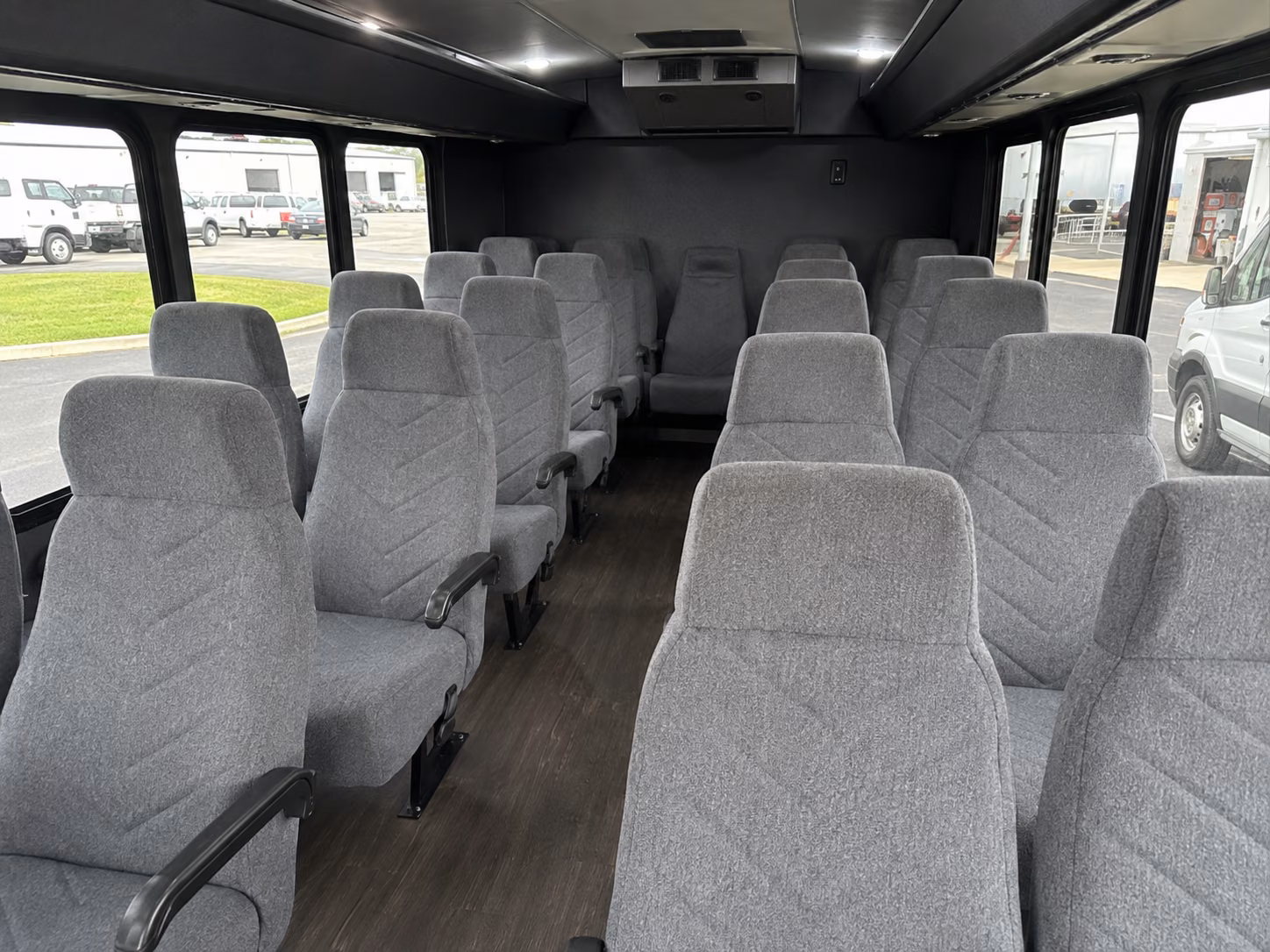 charter buses for weddings at everett and snohomish county venues