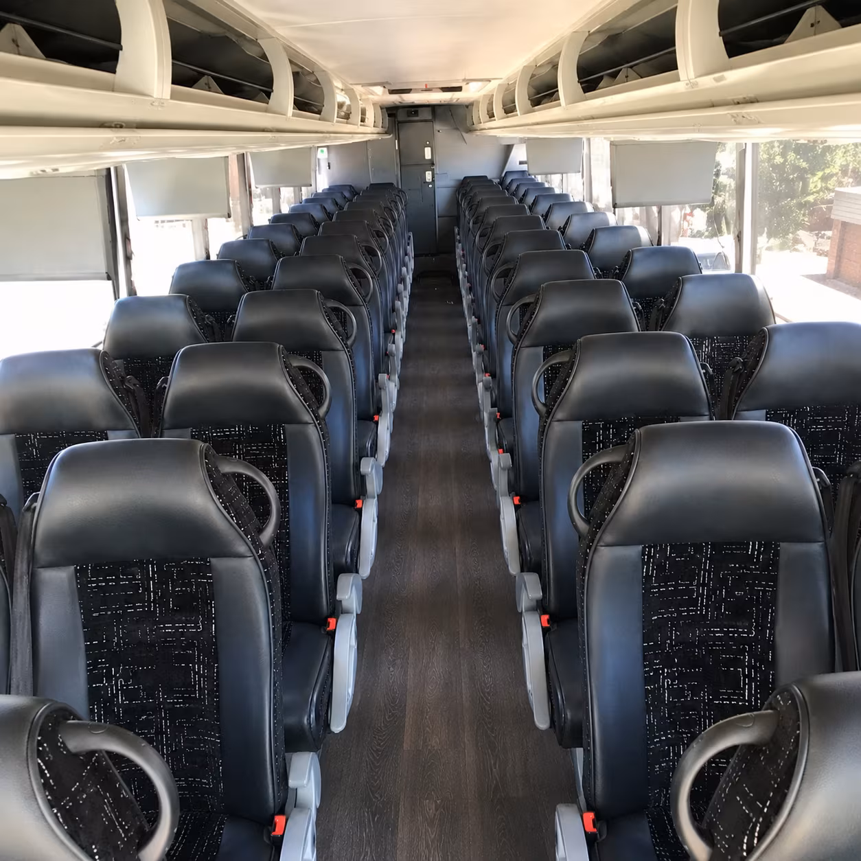 everett bus rentals for youth group retreats and overnight trips