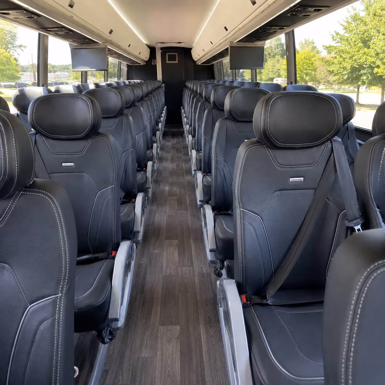 long distance charter buses from everett to portland and beyond