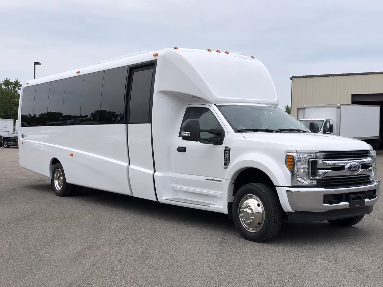 minibuses for everett school field trips to local arts and cultural sites