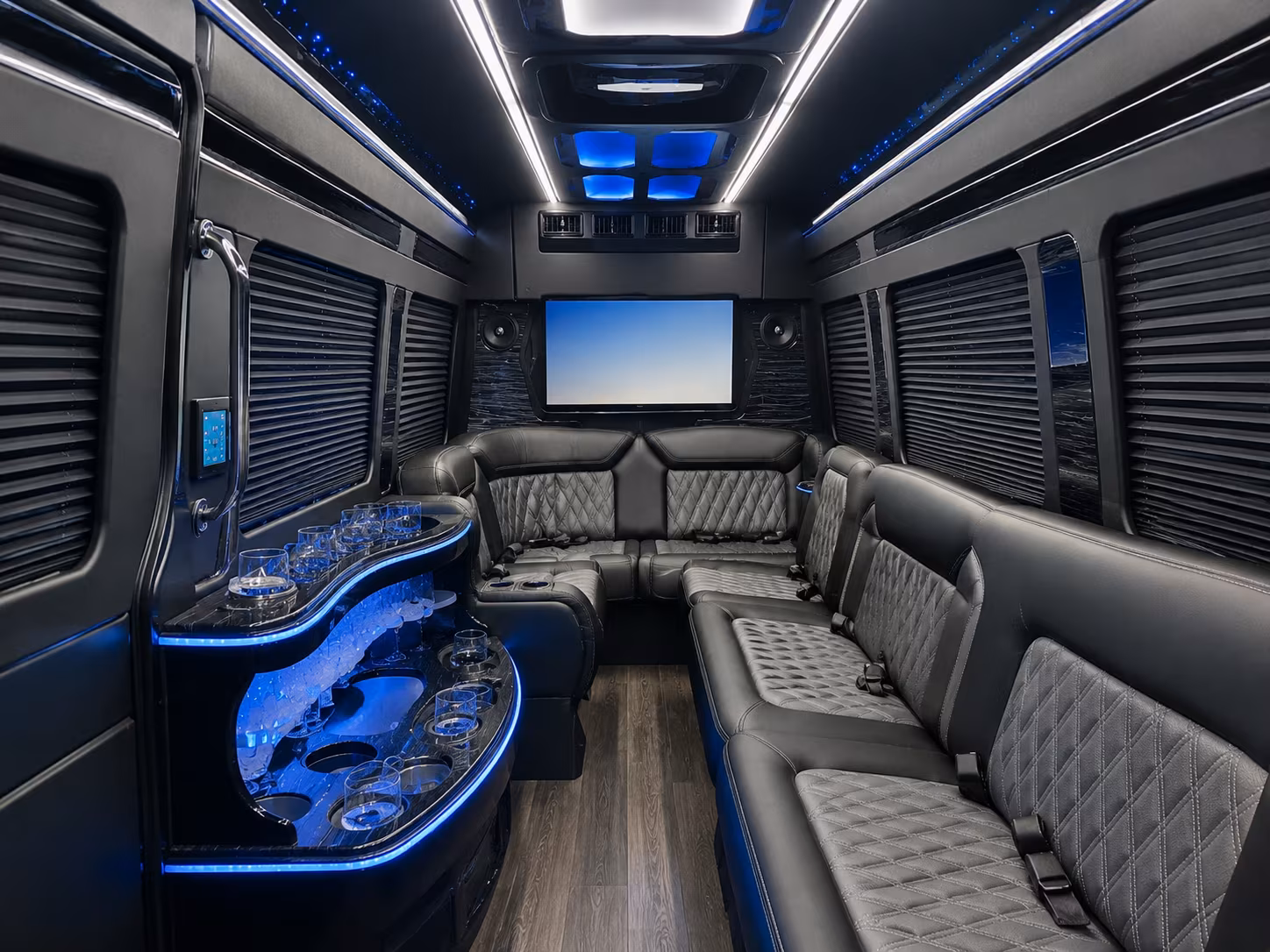 pre prom dinner bus rentals in everett washington